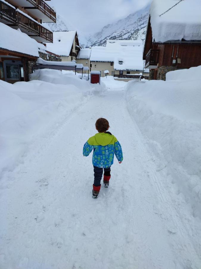 La Belledone A Vaujany Apartment Luaran gambar